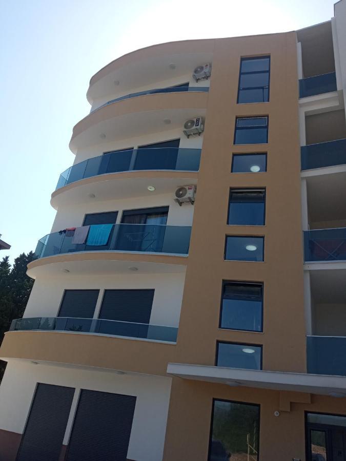 Apartman Ami Ulcinj Buitenkant foto